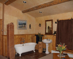 Interior of A King Suite At Triangle C Ranch